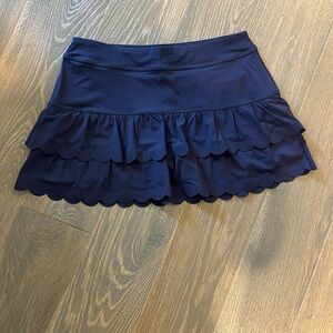 Lilly Pulitzer scalloped skort size Medium